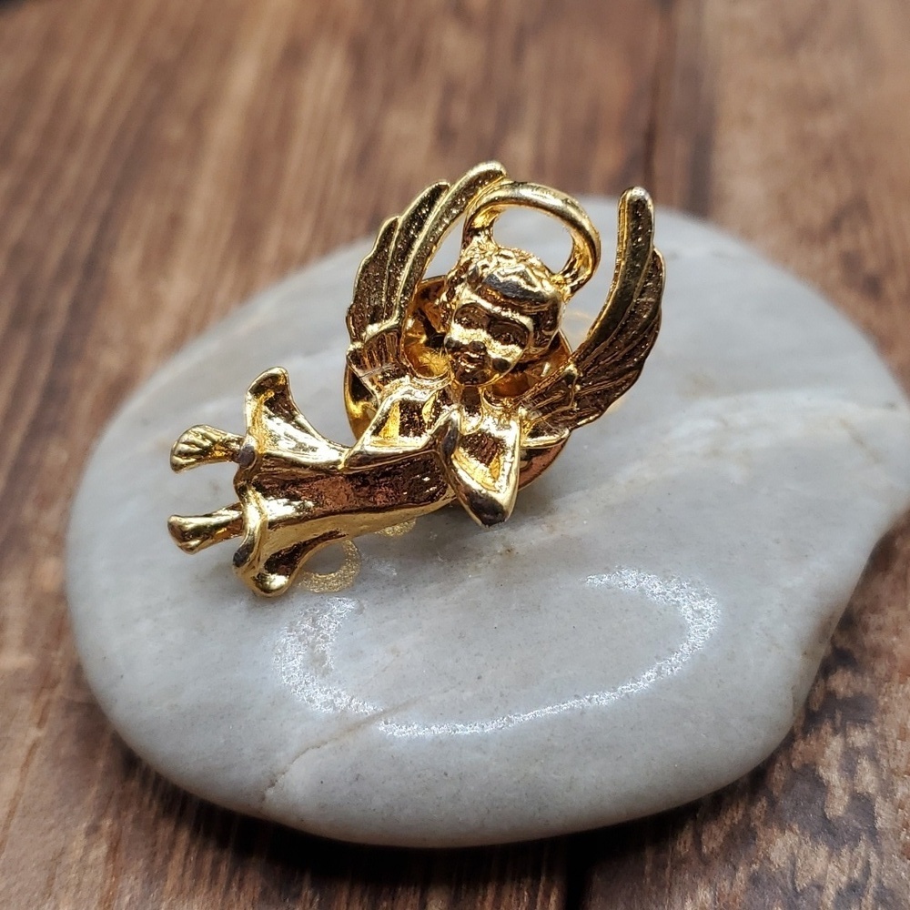 B703 guardian cherub angel pin